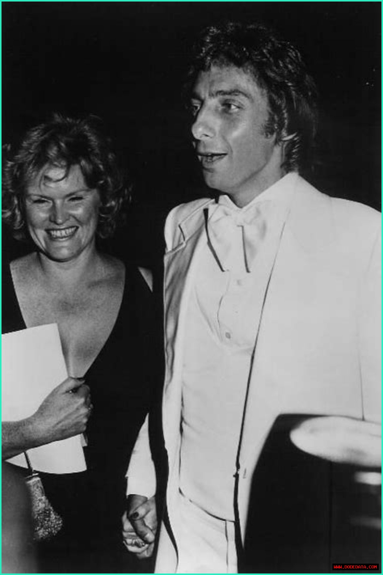Unveiling The Romantic Life Of Barry Manilow: A Look At His Girlfriends